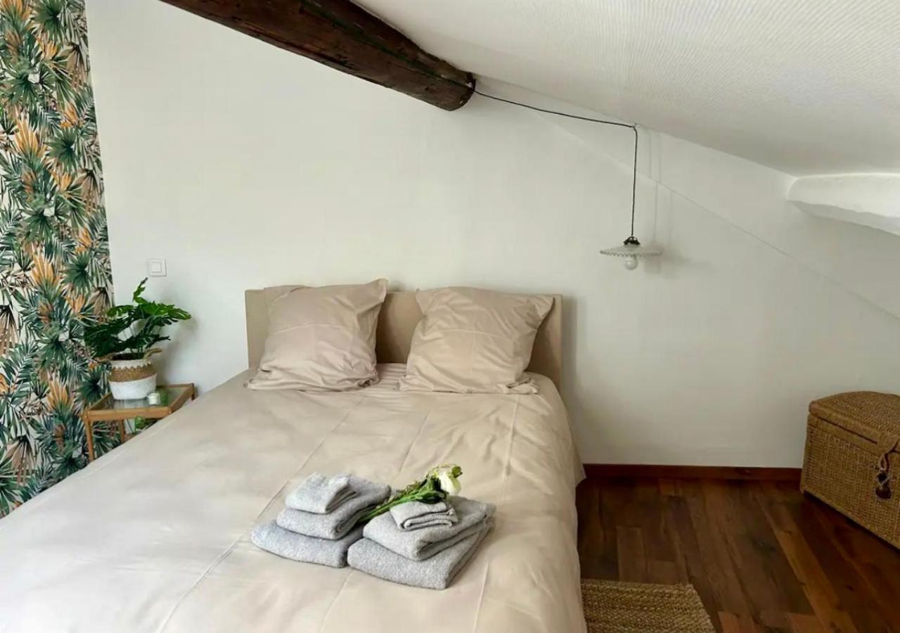 Le Fleuri - Reims - Wifi Gratuit - Quartier Calmeアパートメント エクステリア 写真